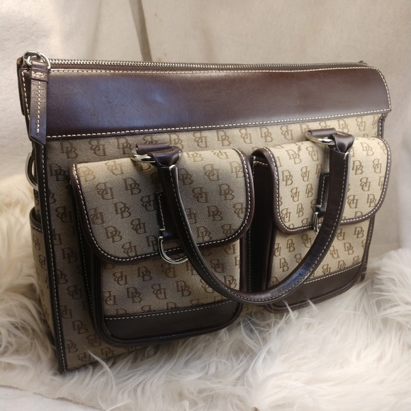 Dooney & Bourke Handbags - Authentic Brown Dooney & Bourke purse handbag